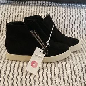 Girls size 3 Cat & Jack wedges